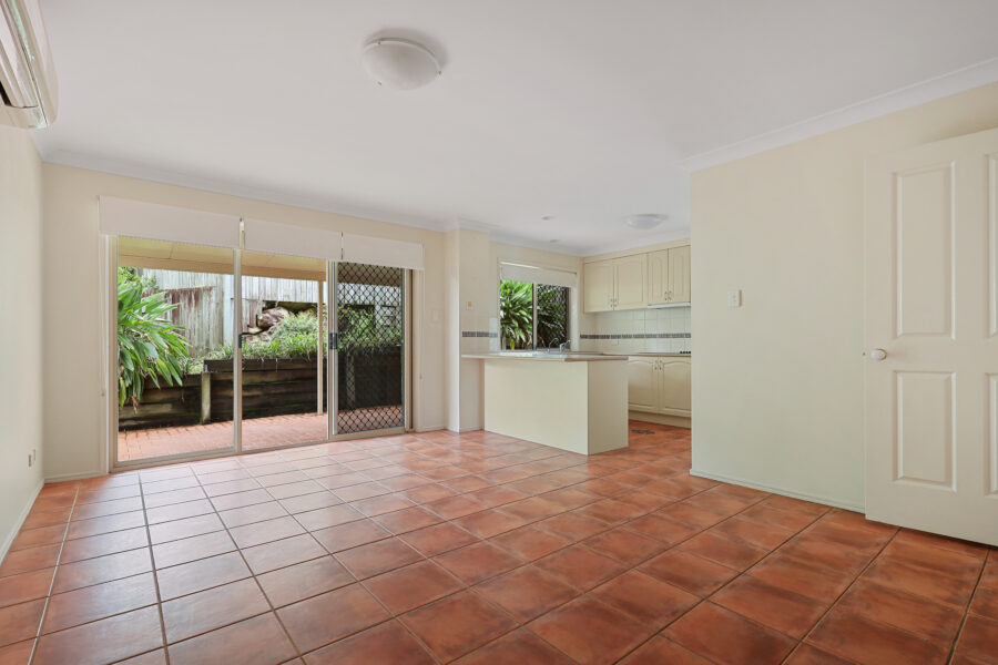 8 Deborah Place Westlake , QLD 4074