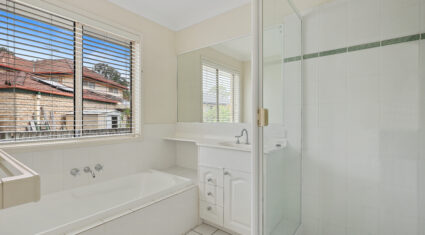 8 Deborah Place Westlake , QLD 4074