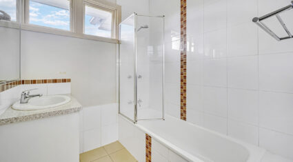 47 Cook Street Oxley , QLD 4075 Australia