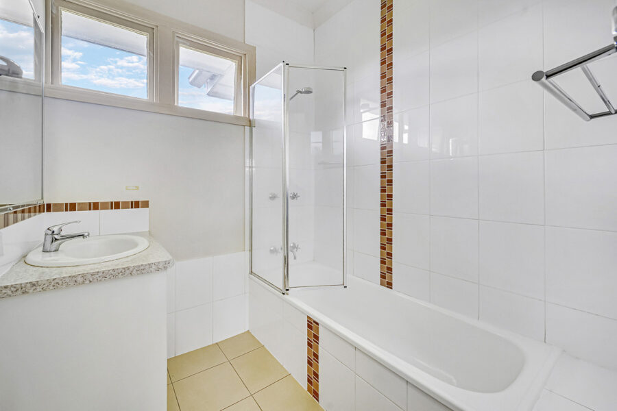 47 Cook Street Oxley , QLD 4075 Australia