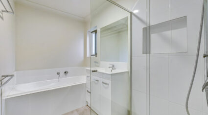 47 Cook Street Oxley , QLD 4075 Australia