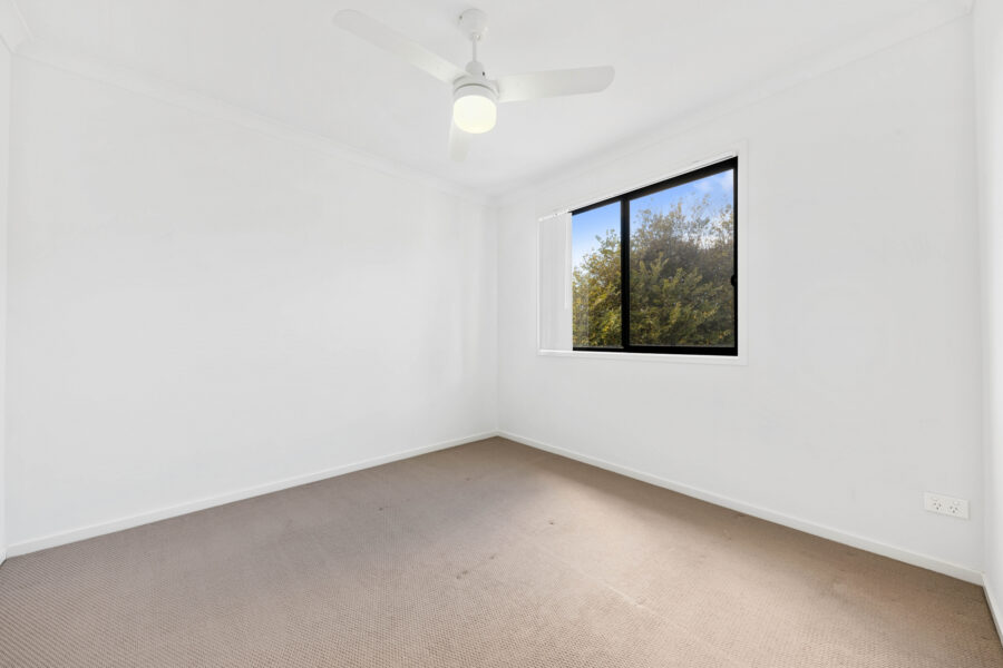 4/11 Green Street Booval , QLD 4304 
