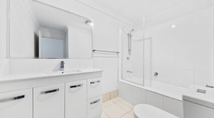 4/11 Green Street Booval , QLD 4304 