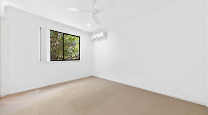 4/11 Green Street Booval , QLD 4304 