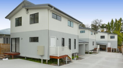 4/11 Green Street Booval , QLD 4304 