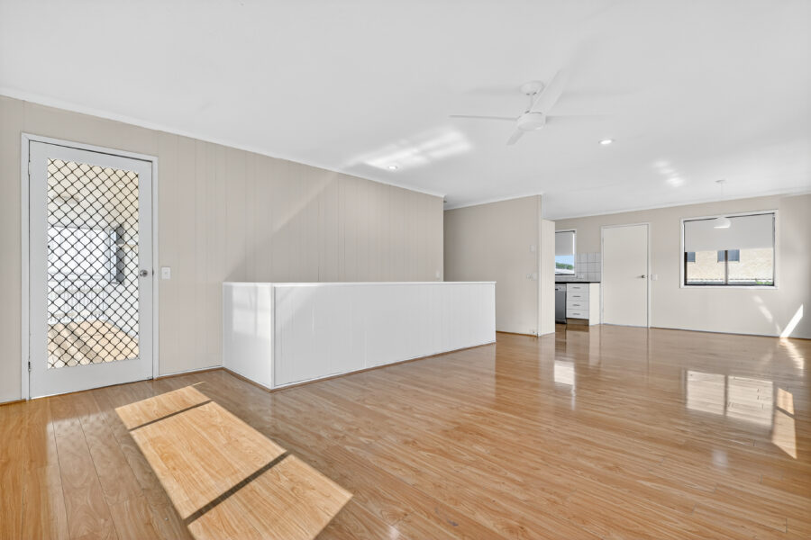 33 Oomoo St Buddina , QLD 4575 Australia