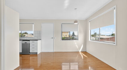 33 Oomoo St Buddina , QLD 4575 Australia