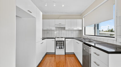 33 Oomoo St Buddina , QLD 4575 Australia