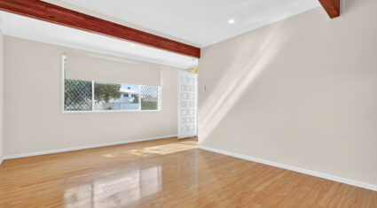 33 Oomoo St Buddina , QLD 4575 Australia