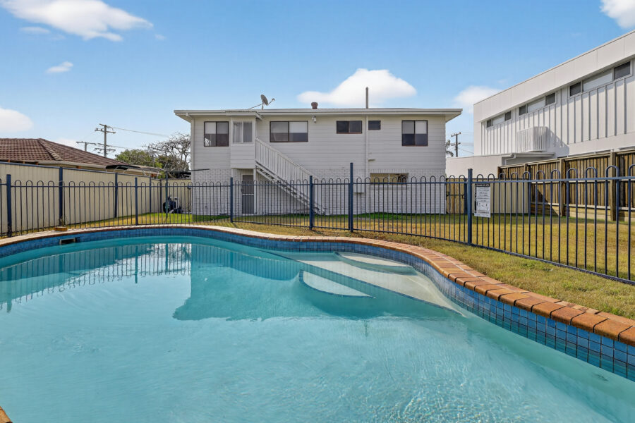 33 Oomoo St Buddina , QLD 4575 Australia
