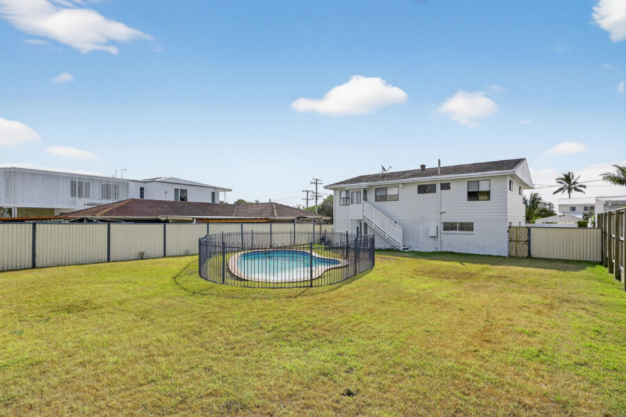 33 Oomoo St Buddina , QLD 4575 Australia
