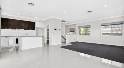 5/118 Jones Rd Carina Heights , QLD 4152 Australia