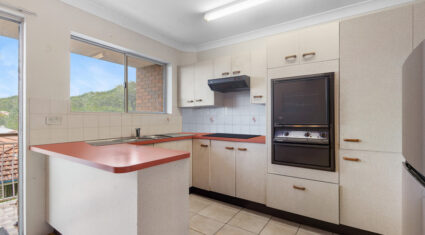 1/27 Trackson St Alderley , QLD 4051 Australia