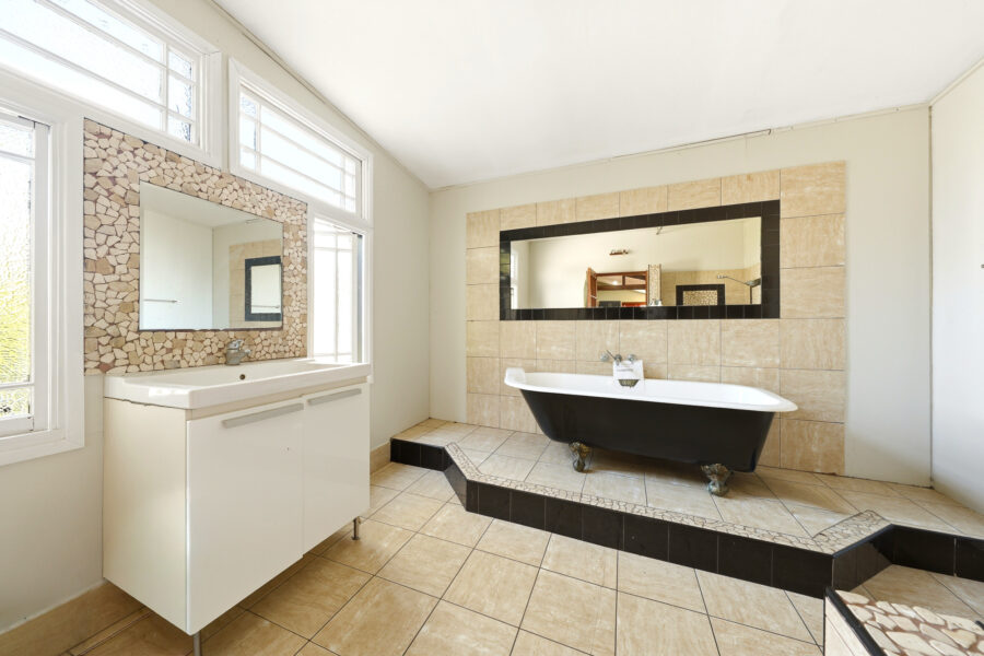 Room 5 - 87 Venner Rd Annerley , QLD 4103 Australia