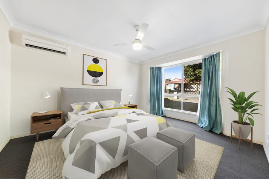 4 Hermitage Pl Forest Lake , QLD 4078 Australia