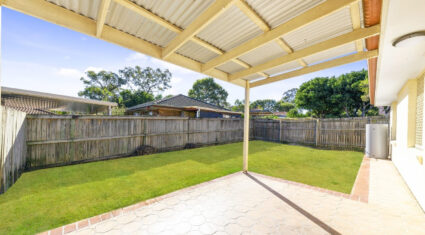 4 Hermitage Pl Forest Lake , QLD 4078 Australia