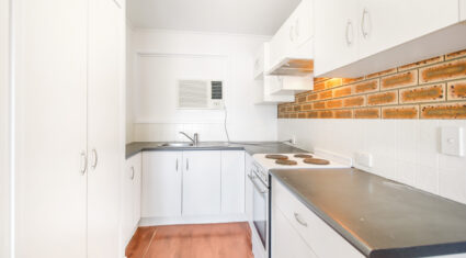 5/4 Conoble Court Eagleby , QLD 4207 Australia