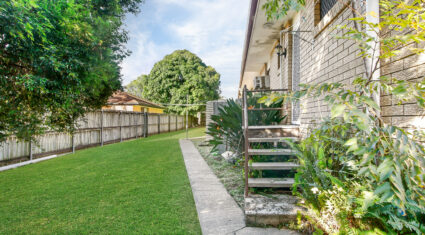 5/4 Conoble Court Eagleby , QLD 4207 Australia