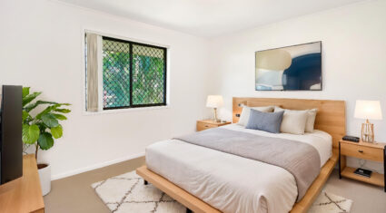 5/4 Conoble Court Eagleby , QLD 4207 Australia
