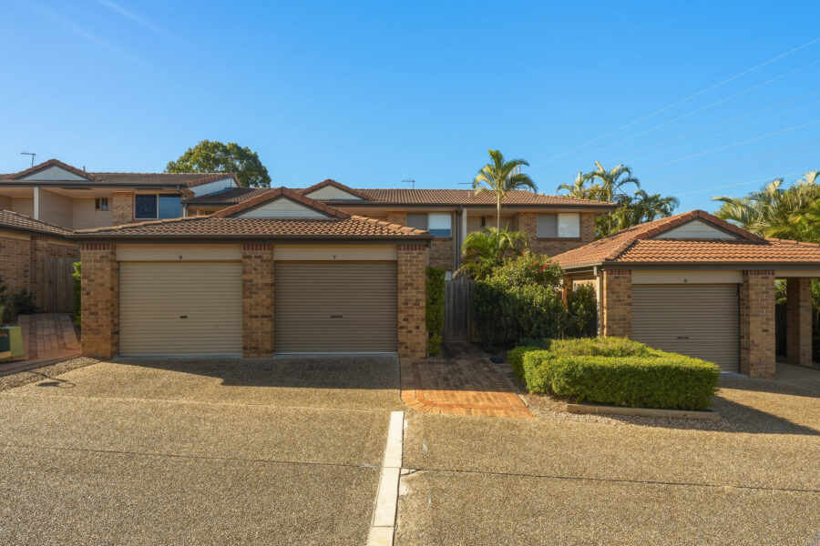7/32 Tomkins Rd Riverhills , QLD 4074 Australia
