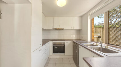 7/32 Tomkins Rd Riverhills , QLD 4074 Australia