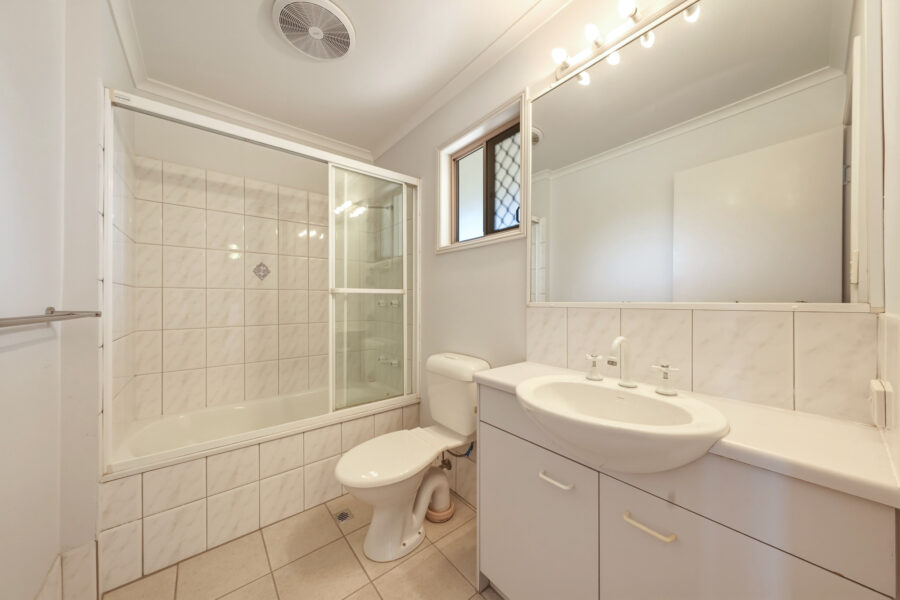 7/32 Tomkins Rd Riverhills , QLD 4074 Australia