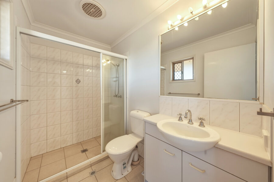 7/32 Tomkins Rd Riverhills , QLD 4074 Australia