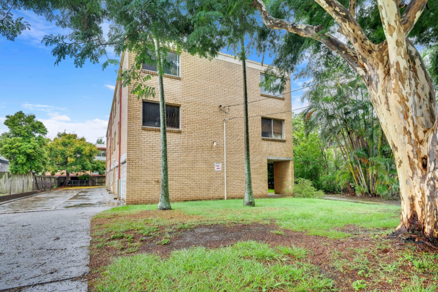4/28 Birdwood Street COORPAROO , QLD 4151