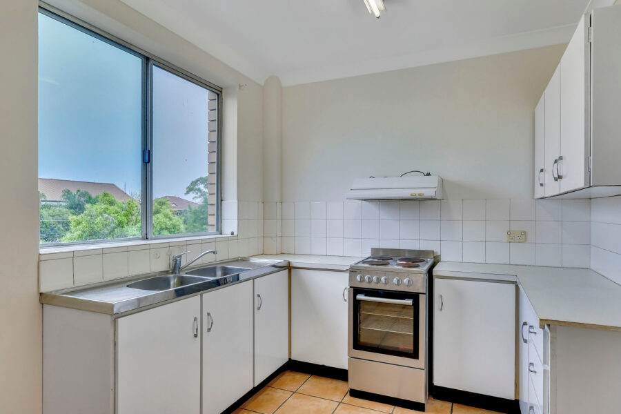 4/28 Birdwood Street COORPAROO , QLD 4151