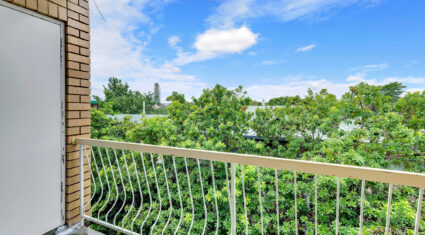4/28 Birdwood Street COORPAROO , QLD 4151