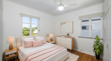 10 Redwood St Stafford Heights , QLD 4053 Australia