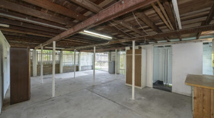 10 Redwood St Stafford Heights , QLD 4053 Australia
