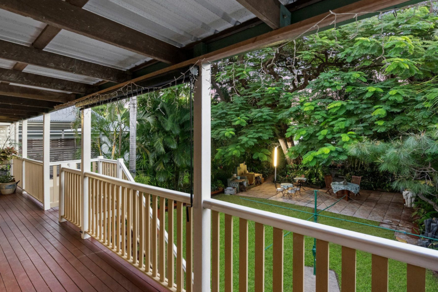 14 Hope St Norman Park , QLD 4170 Australia