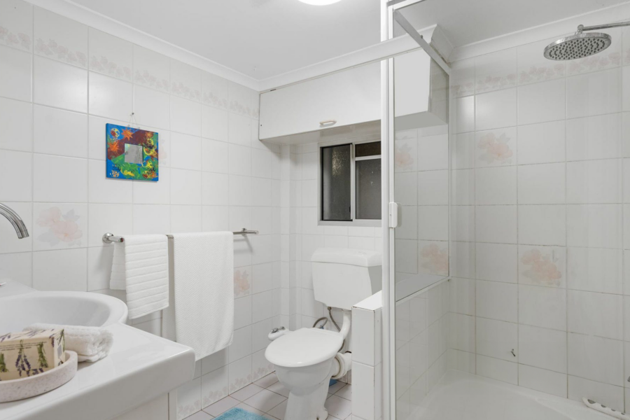 14 Hope St Norman Park , QLD 4170 Australia