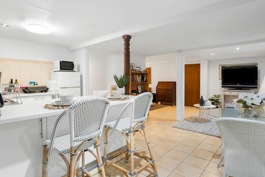 14 Hope St Norman Park , QLD 4170 Australia