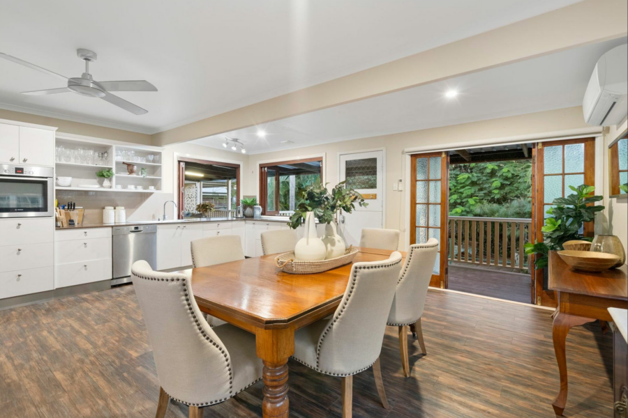 14 Hope St Norman Park , QLD 4170 Australia