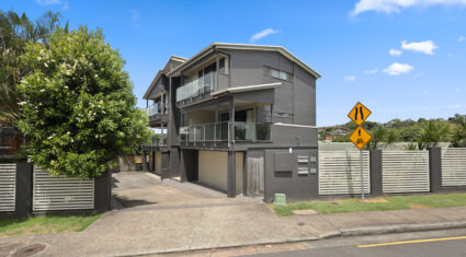 51 Frederick St Alderley , QLD 4051 Australia