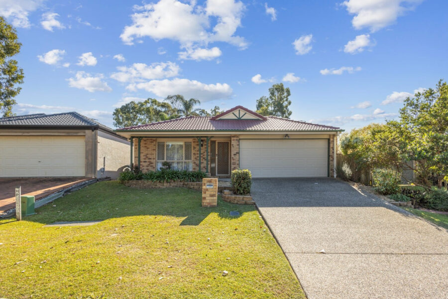 37 Centennial Way Forest Lake , QLD 4078