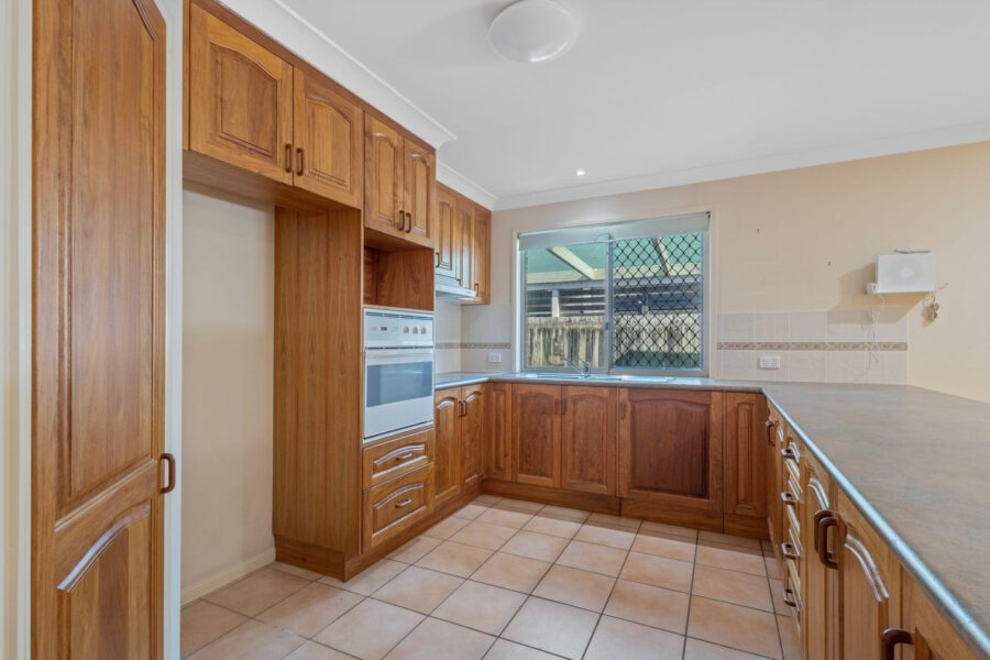 37 Centennial Way Forest Lake , QLD 4078