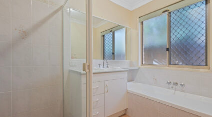 37 Centennial Way Forest Lake , QLD 4078