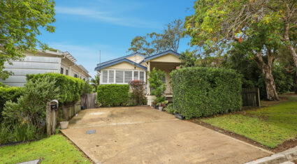 39 Lilley Rd Bardon , QLD 4065
