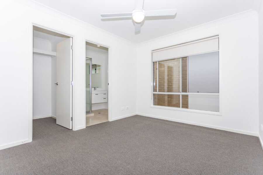 66 Napier Circuit Silkstone , QLD 4304 