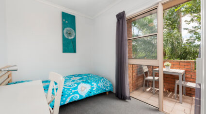 8/8 Carr Street St Lucia , QLD 4067 AUS