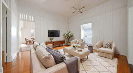 18 Hipwood St Norman Park , QLD 4170 Australia