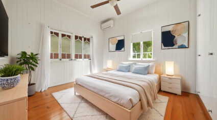 18 Hipwood St Norman Park , QLD 4170 Australia