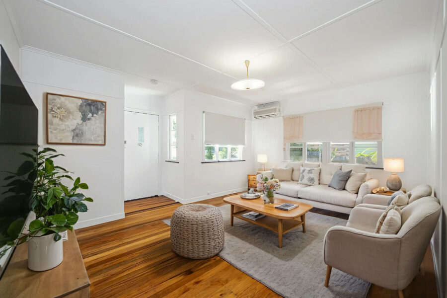 10 Redwood St Stafford Heights , QLD 4053 Australia