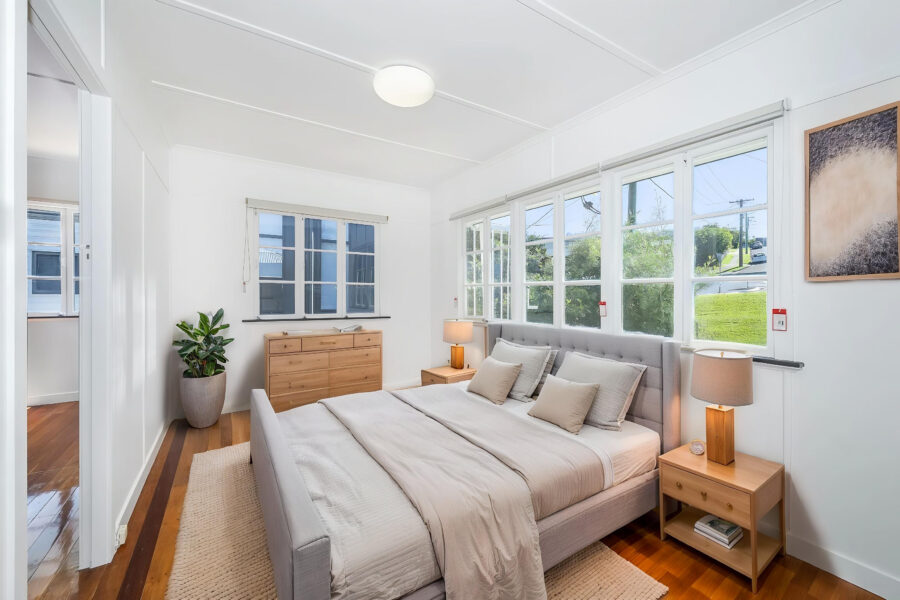 10 Redwood St Stafford Heights , QLD 4053 Australia