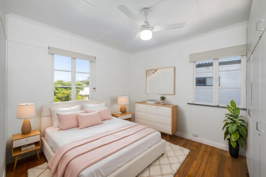 10 Redwood St Stafford Heights , QLD 4053 Australia