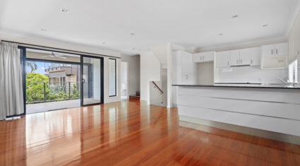 51 Frederick St Alderley , QLD 4051 Australia