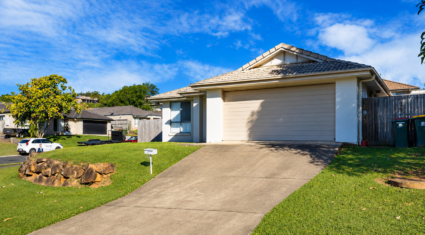 17 Valleyview St Narangba , QLD 4504 Australia